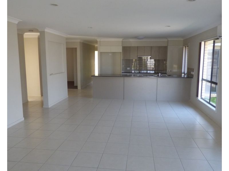 6 Oscar Close, Ormeau QLD 4208