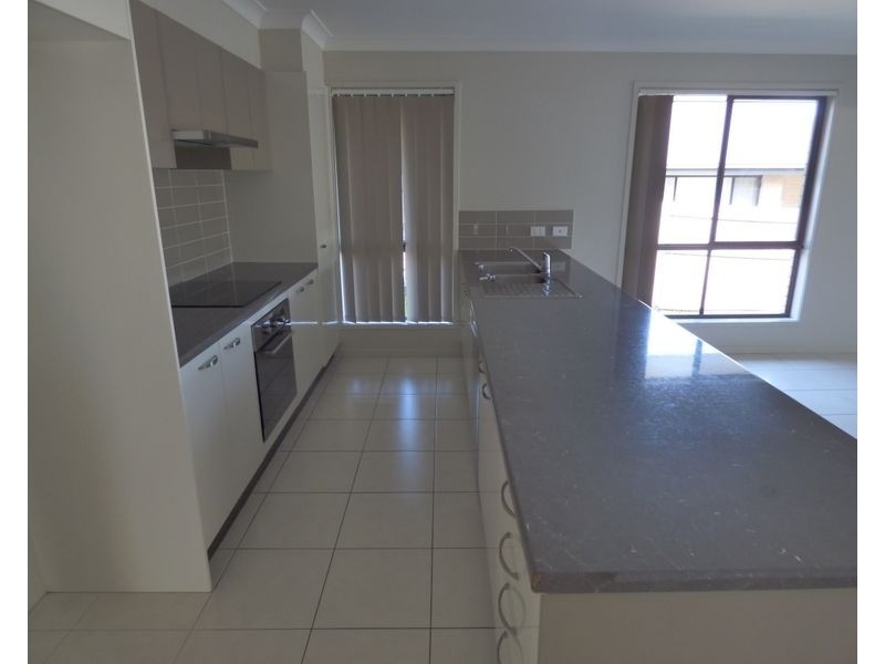 6 Oscar Close, Ormeau QLD 4208