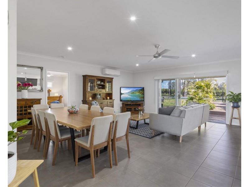 171 Coonowrin Road, Glass House Mountains QLD 4518