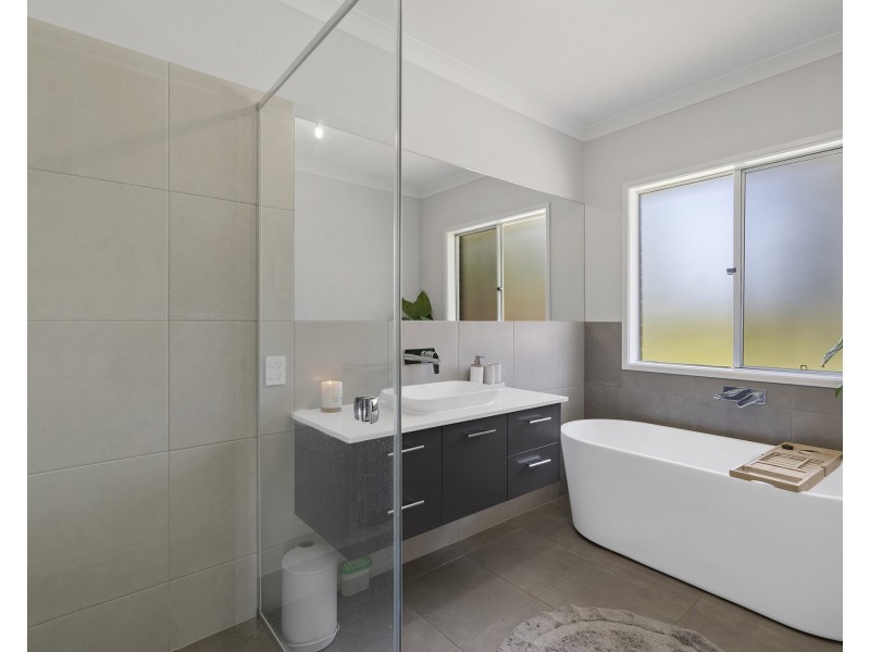 171 Coonowrin Road, Glass House Mountains QLD 4518