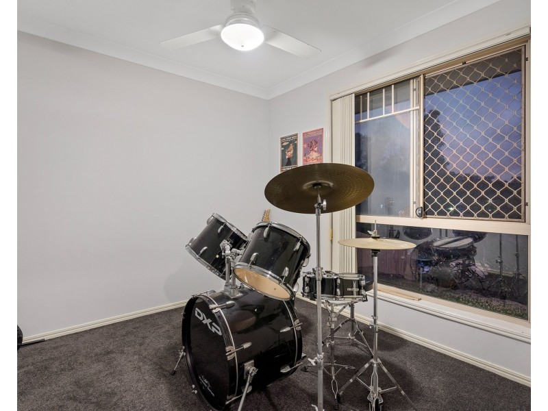 61 Billinghurst Crescent, Upper Coomera QLD 4209