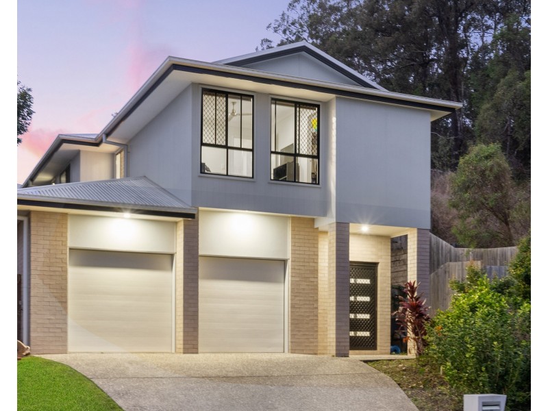33 Nightshade Crescent, Pimpama QLD 4209