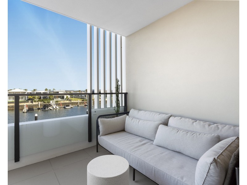 112/37 Sickle Avenue, Hope Island QLD 4212