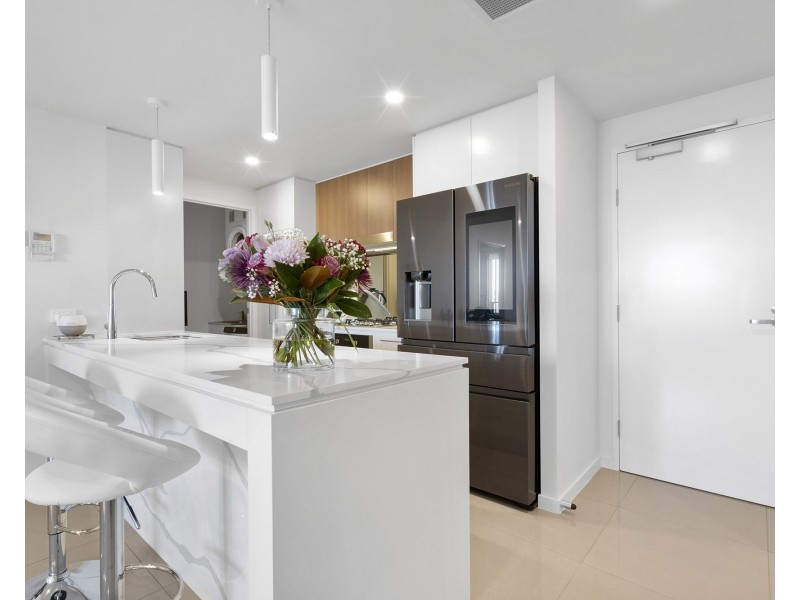 112/37 Sickle Avenue, Hope Island QLD 4212