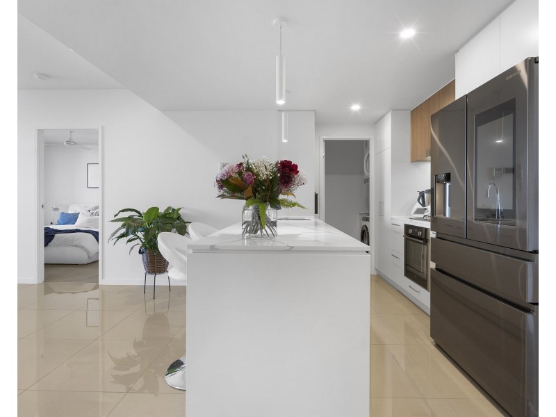 112/37 Sickle Avenue, Hope Island QLD 4212