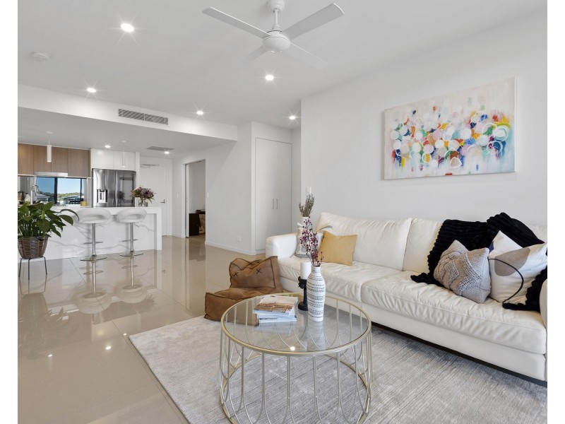 112/37 Sickle Avenue, Hope Island QLD 4212