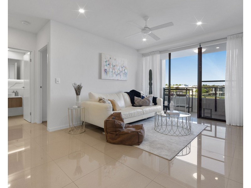 112/37 Sickle Avenue, Hope Island QLD 4212