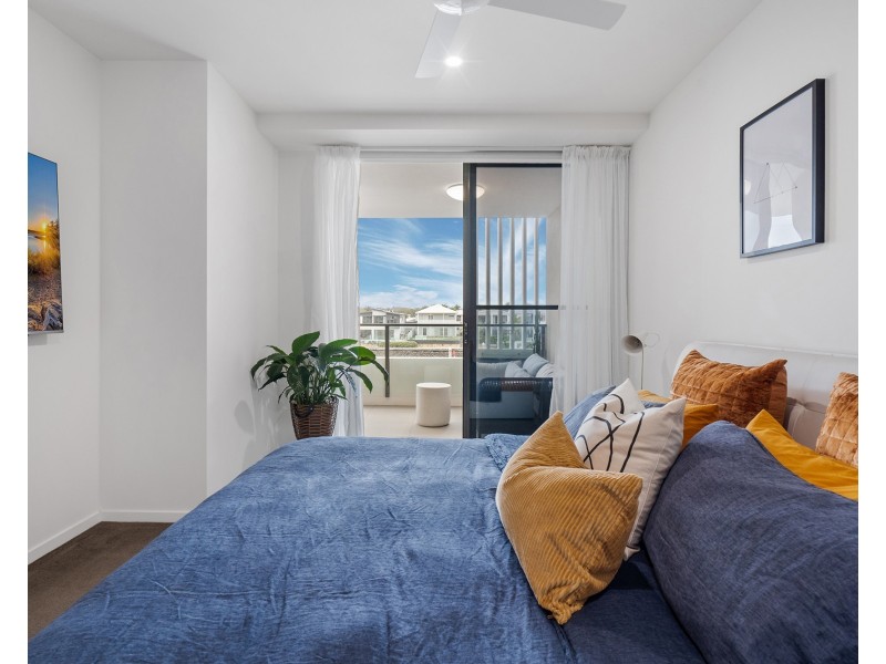 112/37 Sickle Avenue, Hope Island QLD 4212