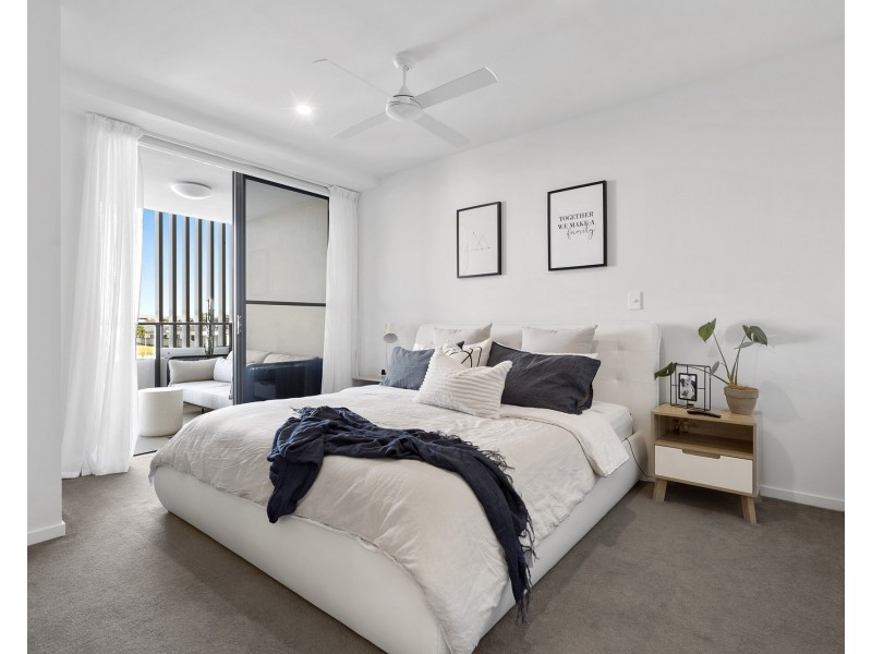 112/37 Sickle Avenue, Hope Island QLD 4212