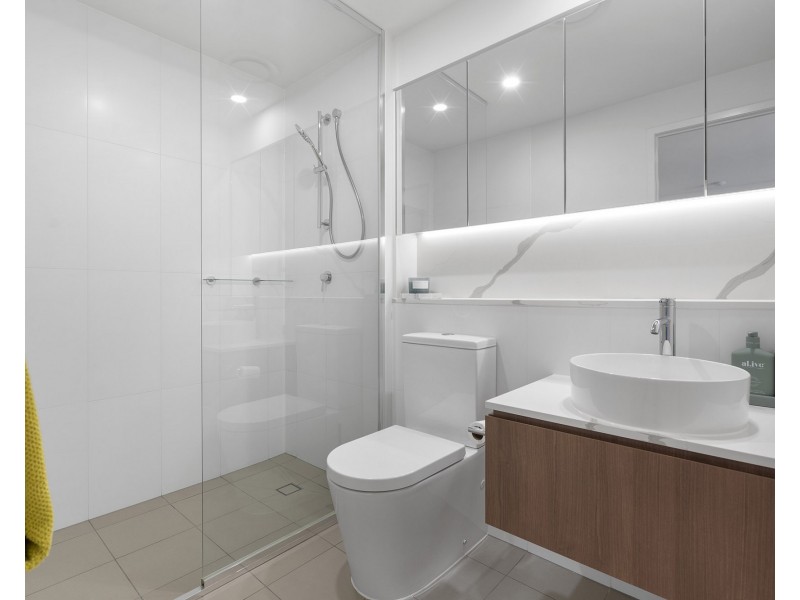 112/37 Sickle Avenue, Hope Island QLD 4212