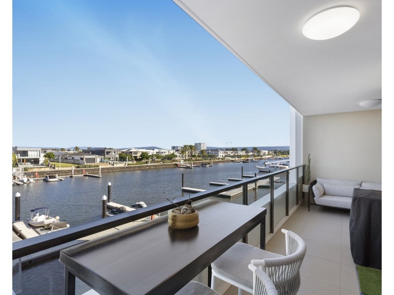 112/37 Sickle Avenue, Hope Island QLD 4212