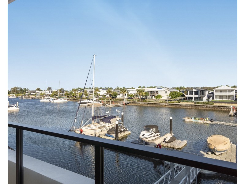 112/37 Sickle Avenue, Hope Island QLD 4212