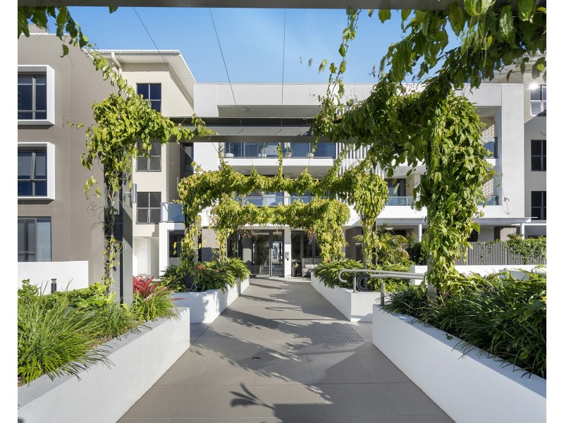 112/37 Sickle Avenue, Hope Island QLD 4212