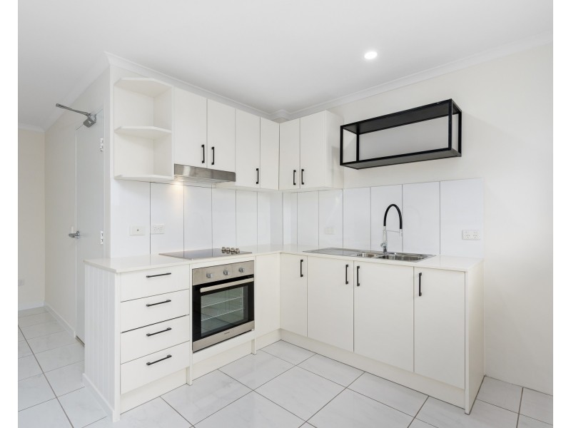 6/25 Bath Street, Labrador QLD 4215