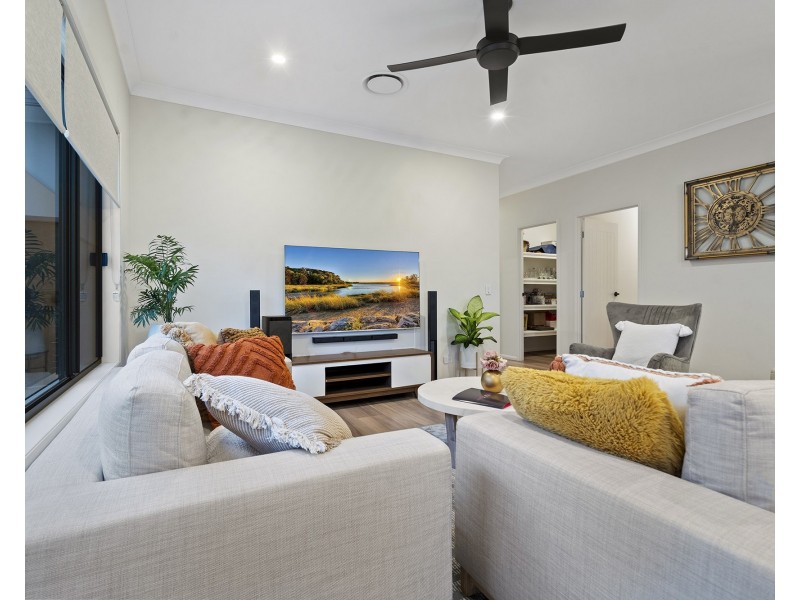 509 Gainsborough Drive, Pimpama QLD 4209