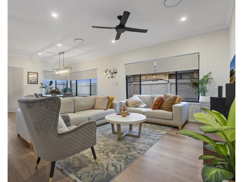 509 Gainsborough Drive, Pimpama QLD 4209