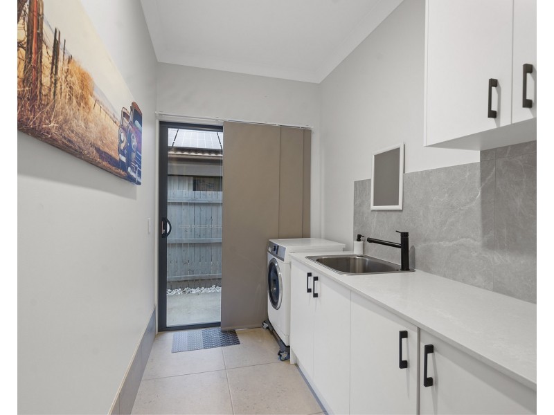 509 Gainsborough Drive, Pimpama QLD 4209