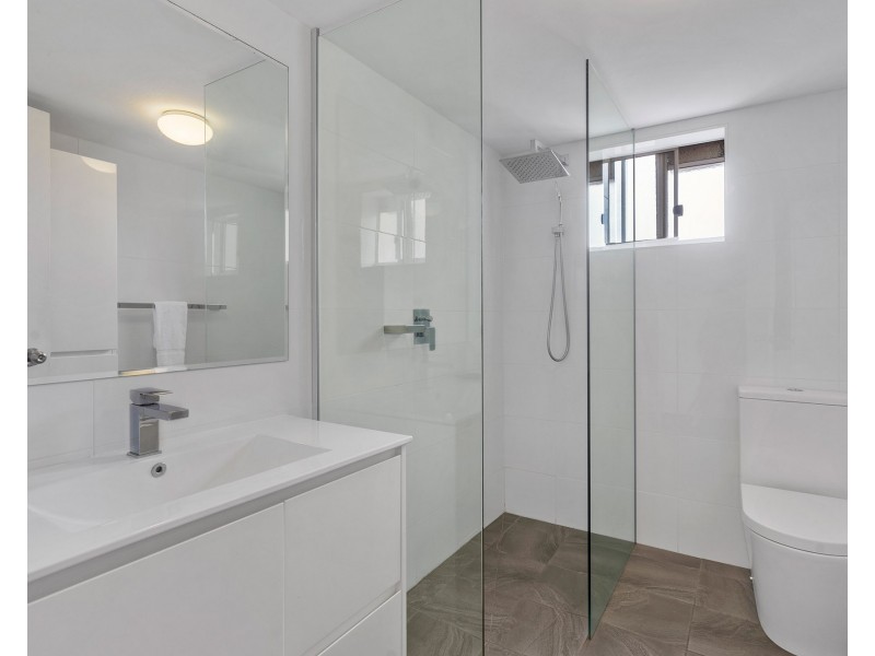 44/484-488 Marine Parade, Biggera Waters QLD 4216