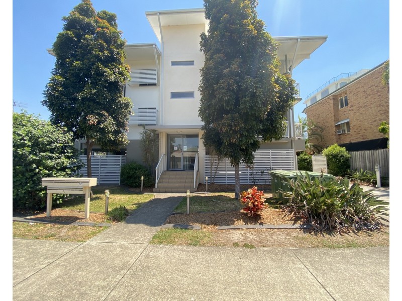 1/7 Phillip Street, Labrador QLD 4215