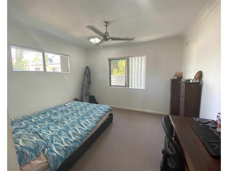 1/7 Phillip Street, Labrador QLD 4215