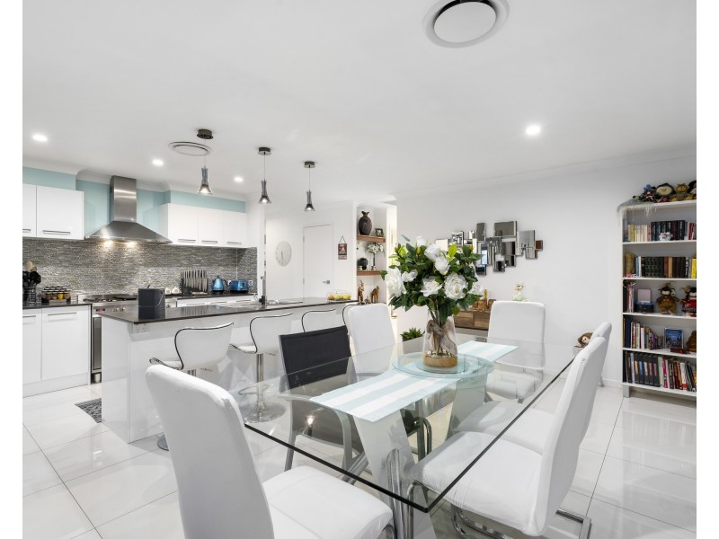 37 Whitsunday Circuit, Pimpama QLD 4209