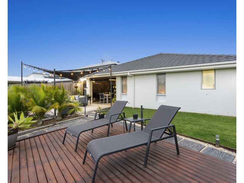 37 Whitsunday Circuit, Pimpama QLD 4209