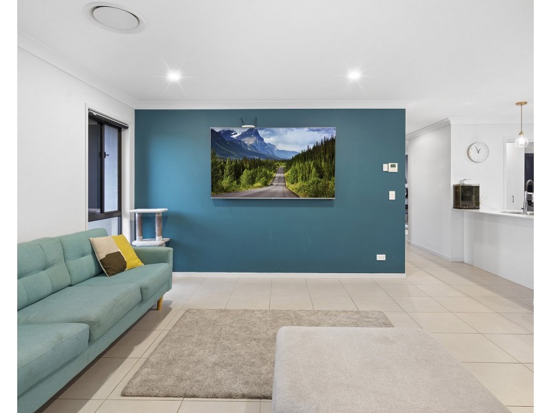 6 Elsie Way, Logan Reserve QLD 4133
