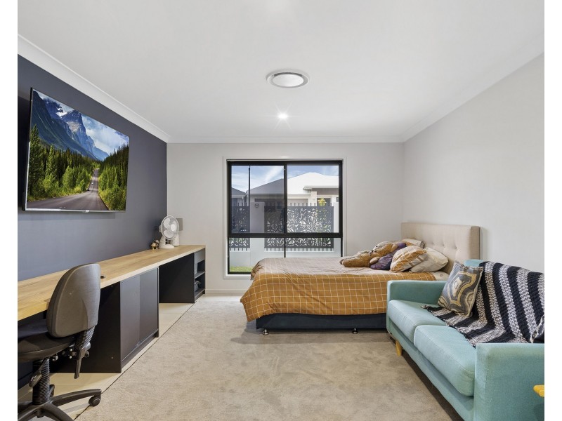 6 Elsie Way, Logan Reserve QLD 4133