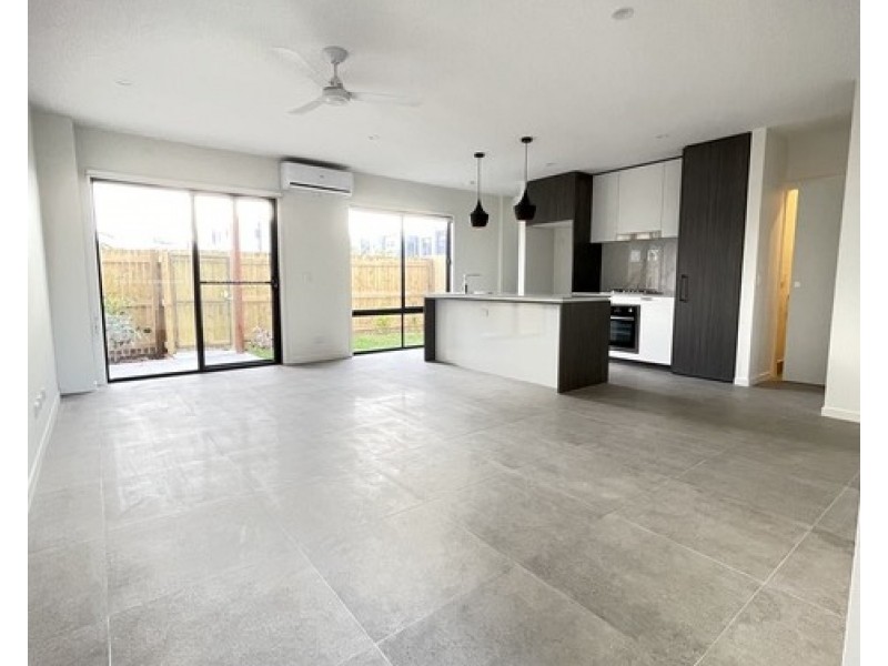 102/38 Gawthern Drive, Pimpama QLD 4209