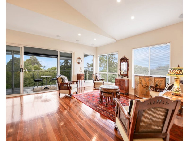 8 Post Office Road, Mapleton QLD 4560