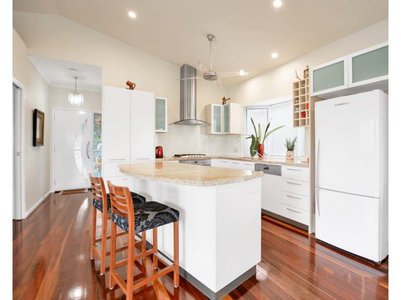 8 Post Office Road, Mapleton QLD 4560