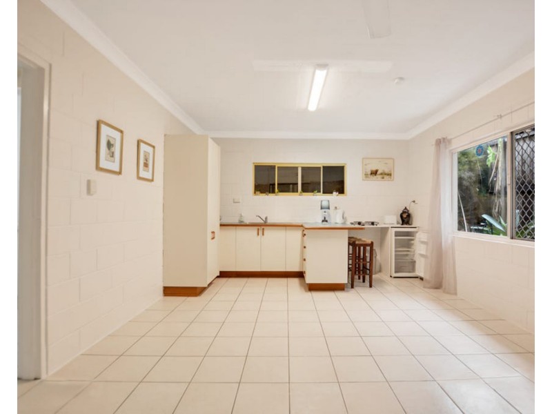 8 Post Office Road, Mapleton QLD 4560