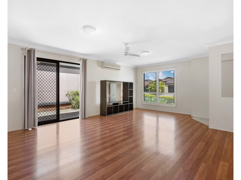 22 Serafina Drive, Helensvale QLD 4212