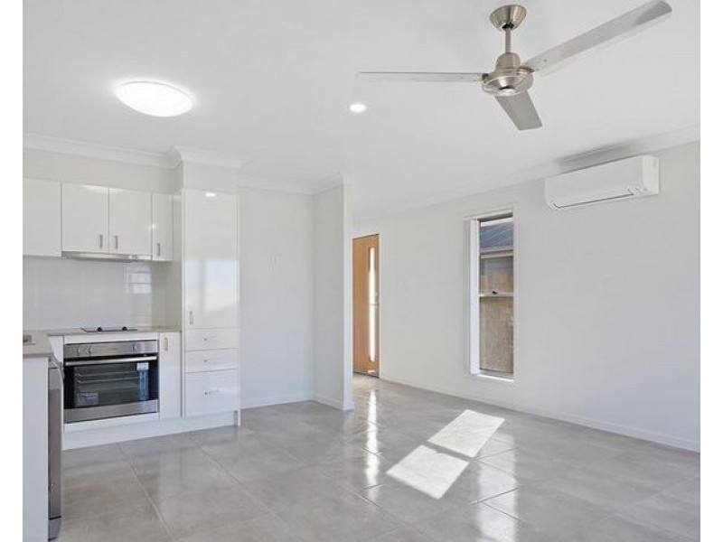 2/16 McWilliam Street, Pimpama QLD 4209