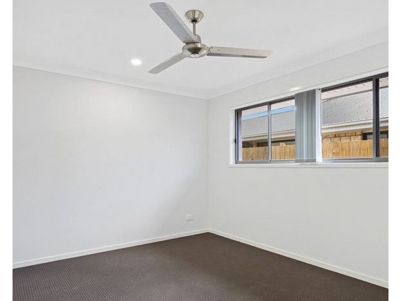 2/16 McWilliam Street, Pimpama QLD 4209