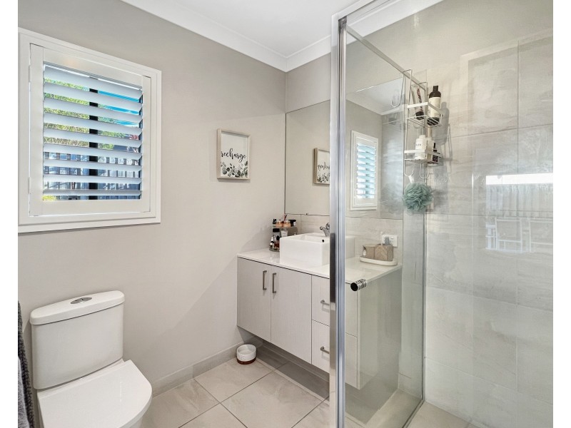 3 Butterleaf Crescent, Pimpama QLD 4209