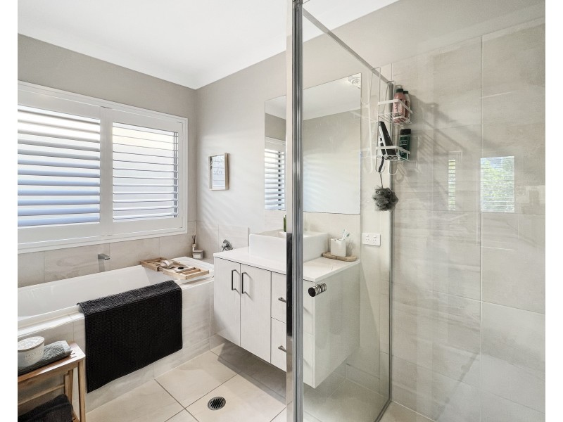 3 Butterleaf Crescent, Pimpama QLD 4209