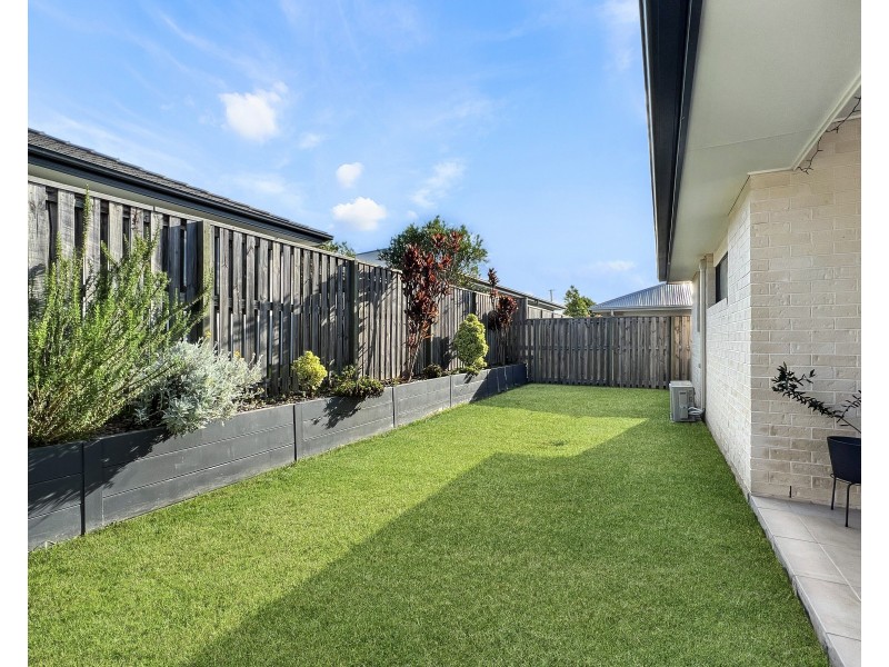 3 Butterleaf Crescent, Pimpama QLD 4209