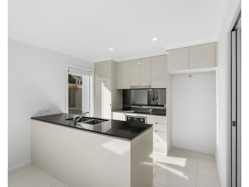 60/13 Angela Way, Pimpama QLD 4209