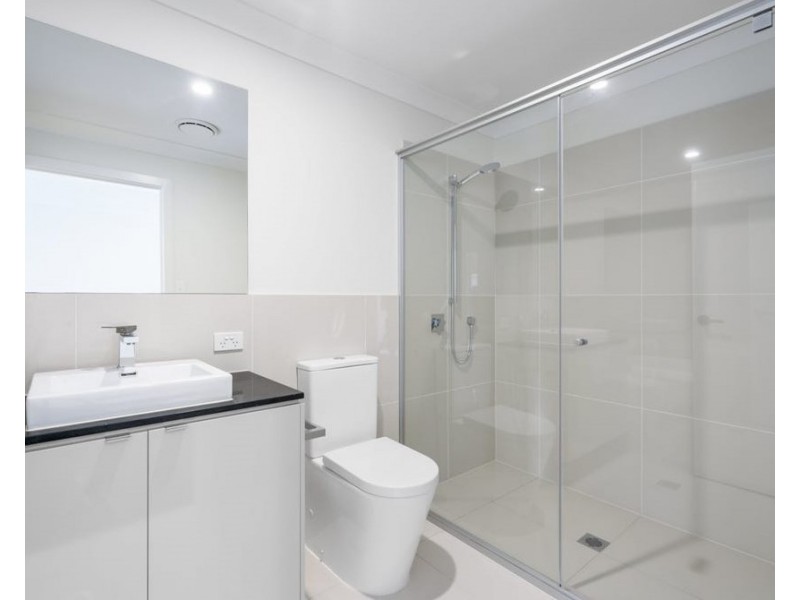 60/13 Angela Way, Pimpama QLD 4209