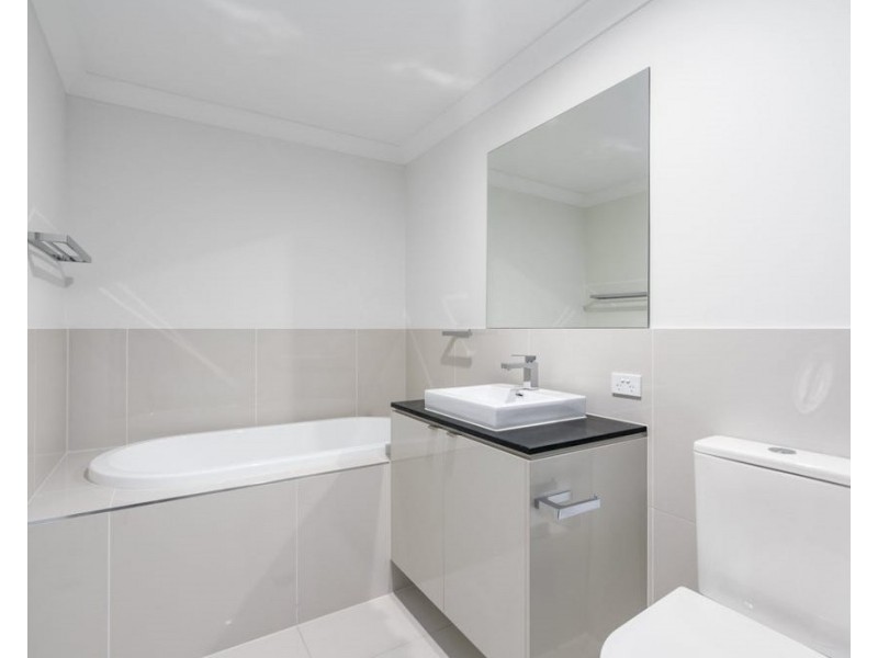 60/13 Angela Way, Pimpama QLD 4209