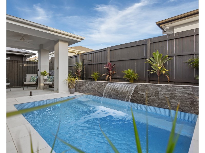 51 Foreshore Street, Coomera QLD 4209