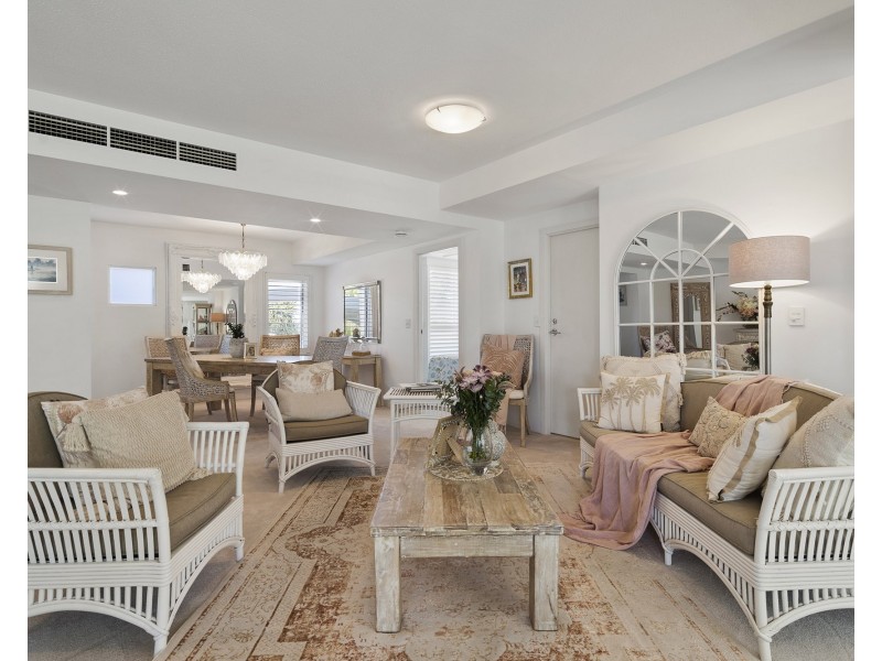 3/19 Mermaid Avenue, Mermaid Beach QLD 4218