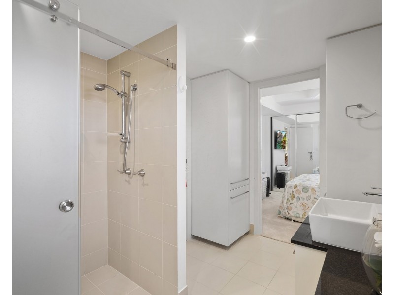 3/19 Mermaid Avenue, Mermaid Beach QLD 4218