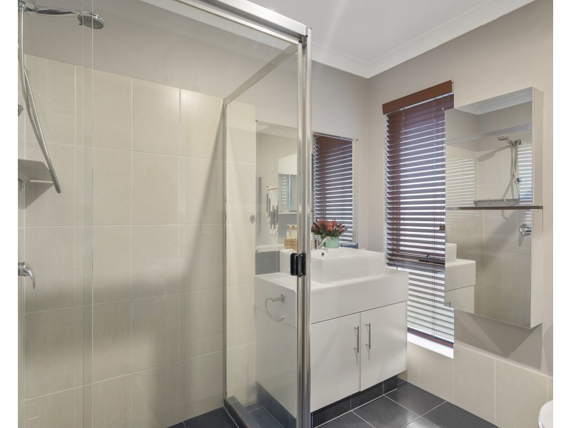 15 Garawarra Crescent, Upper Coomera QLD 4209