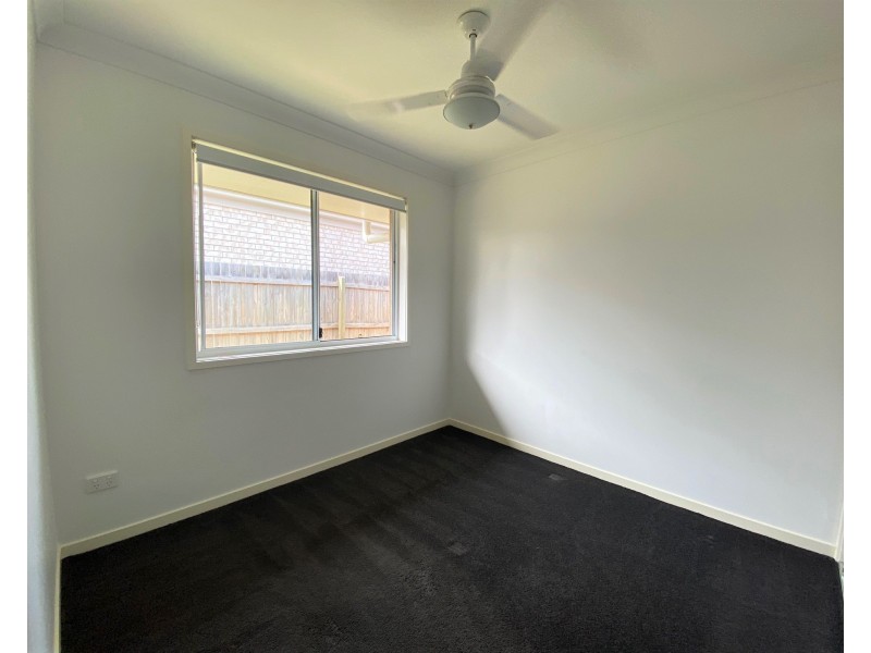 25 Augusta Boulevard, Pimpama QLD 4209