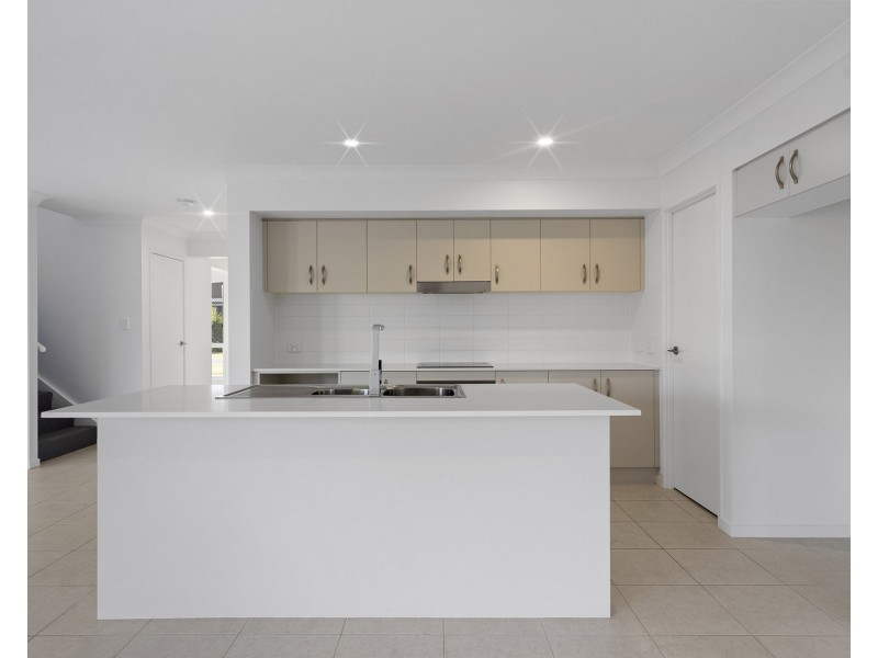 9 Oxenford Place, Oxenford QLD 4210