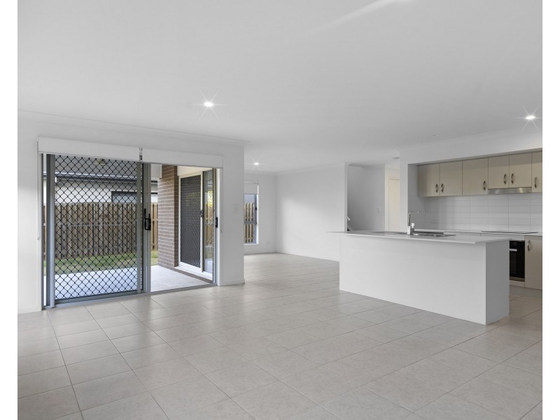 9 Oxenford Place, Oxenford QLD 4210