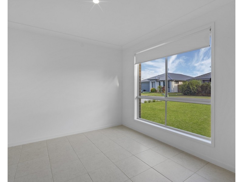 9 Oxenford Place, Oxenford QLD 4210