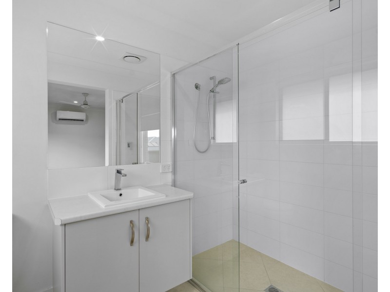 9 Oxenford Place, Oxenford QLD 4210